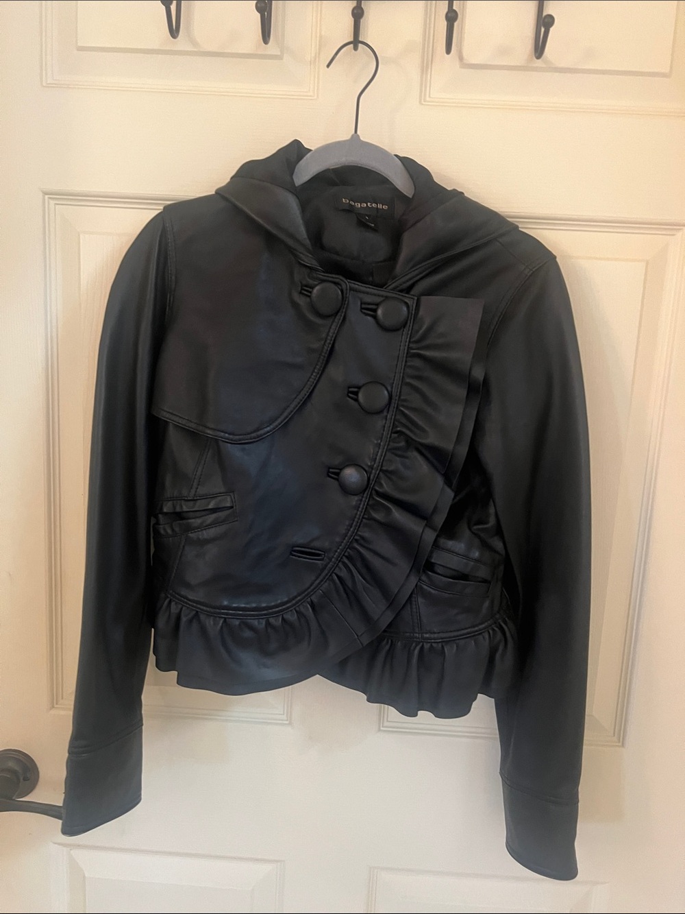 Elegant Black Ruffled real Leather Jacket - Women